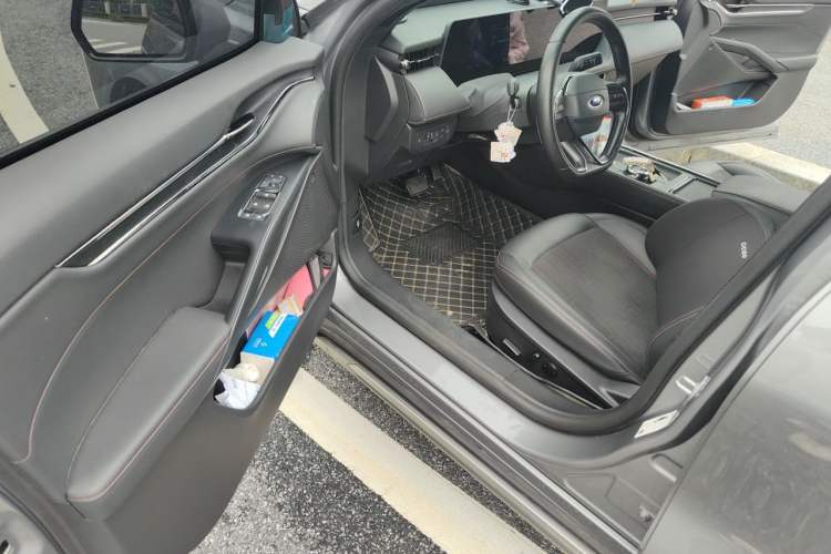 Used Ford Mondeo 2023 EcoBoost 180 Comfort Model Driver Seat