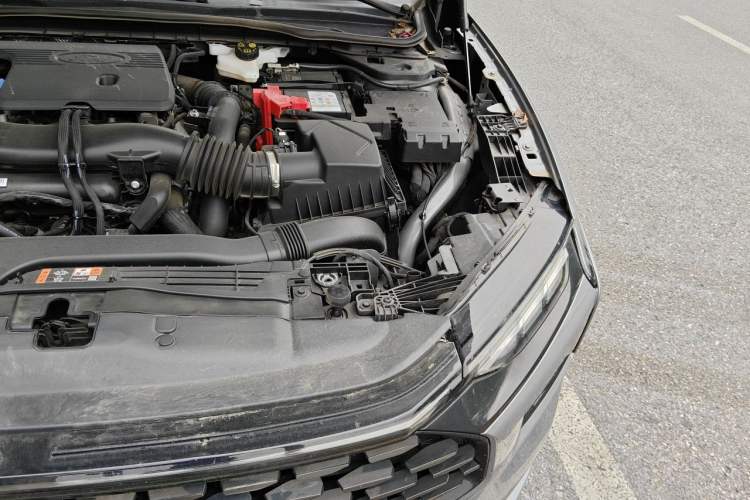 Used Ford Mondeo 2023 EcoBoost 245 Ultimate Model Engine Bay Left