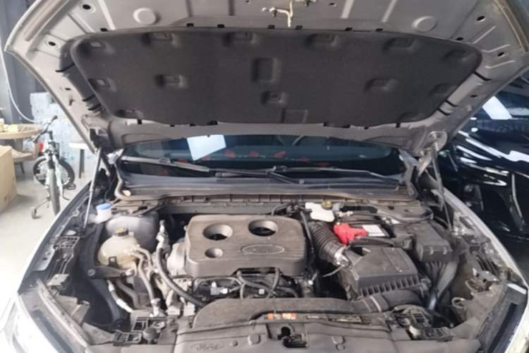 Used Ford Mondeo 2023 EcoBoost 180 Comfort Model Engine Bay
