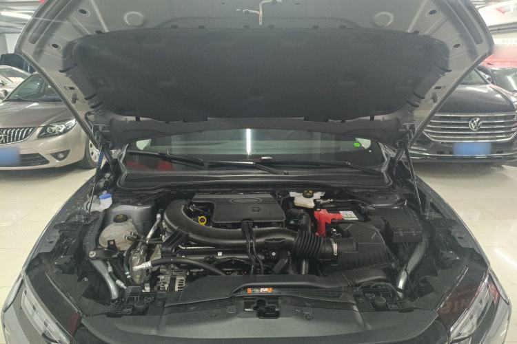 Used Ford Mondeo 2023 EcoBoost 245 Luxury Model Engine Bay