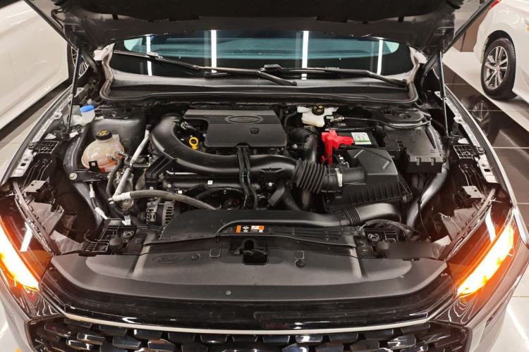 Used Ford Mondeo 2023 EcoBoost 245 Luxury Model Engine Bay