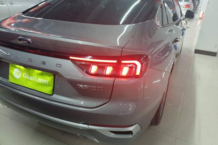 Used Ford Mondeo 2023 EcoBoost 245 Luxury Model Exterior 3