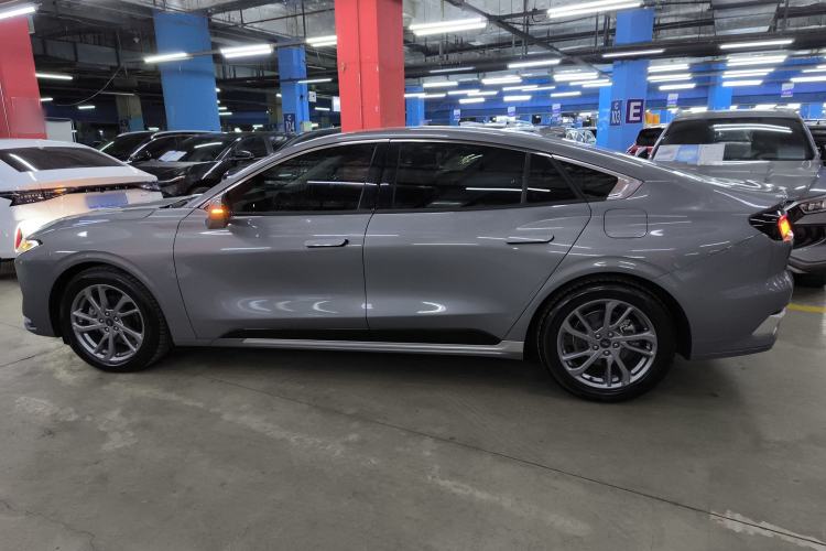 Used Ford Mondeo 2023 EcoBoost 180 Luxury Model Exterior 3