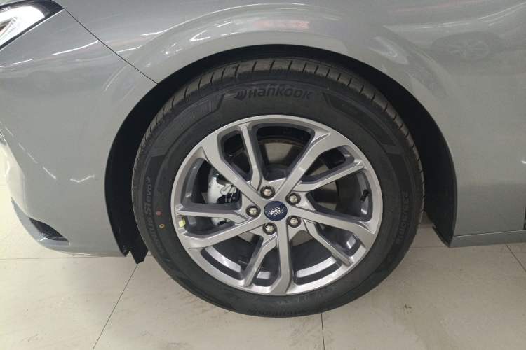 Used Ford Mondeo 2023 EcoBoost 245 Luxury Model Exterior 4