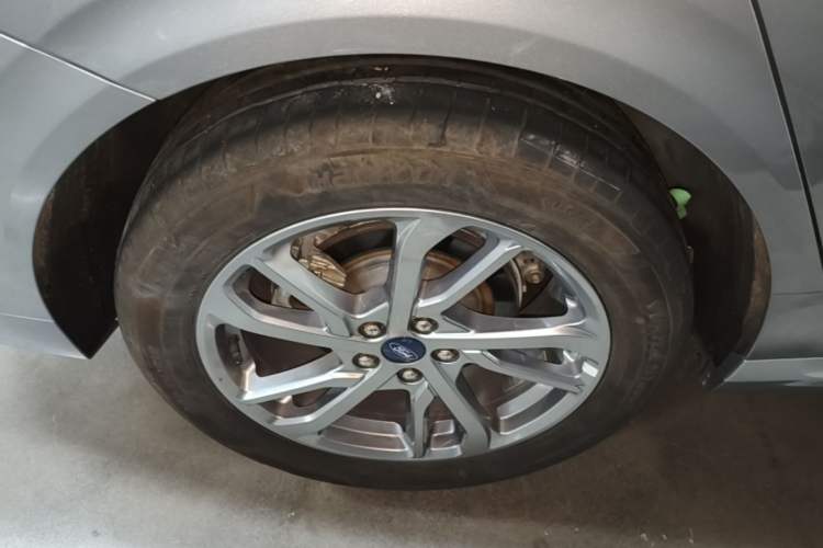 Used Ford Mondeo 2023 EcoBoost 245 Luxury Model Exterior 5