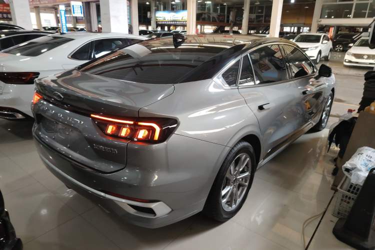 Used Ford Mondeo 2023 EcoBoost 245 Luxury Model Exterior 5