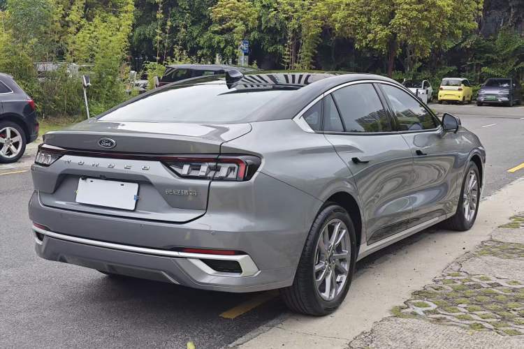 Used Ford Mondeo 2023 EcoBoost 245 Luxury Model Exterior 6