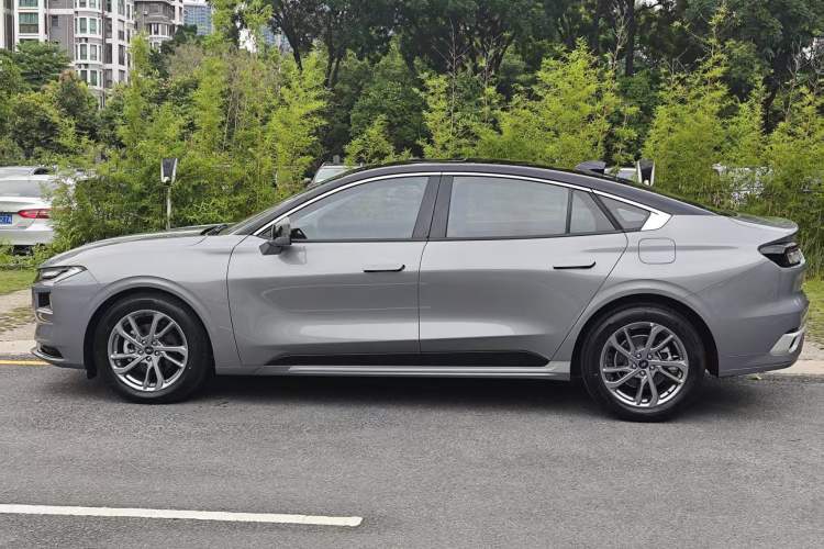 Used Ford Mondeo 2023 EcoBoost 245 Luxury Model Exterior 7