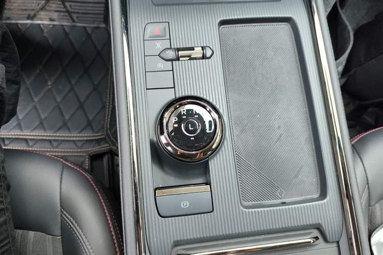 Used Ford Mondeo 2023 EcoBoost 245 Luxury Model Gear Lever