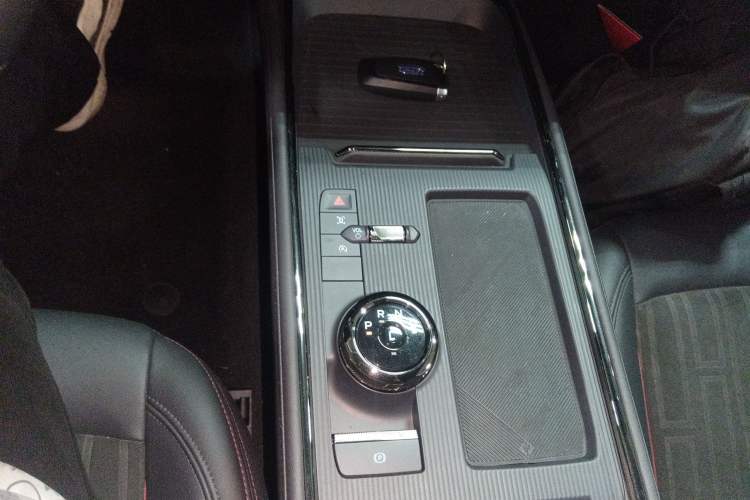 Used Ford Mondeo 2023 EcoBoost 180 Luxury Model Gear Lever
