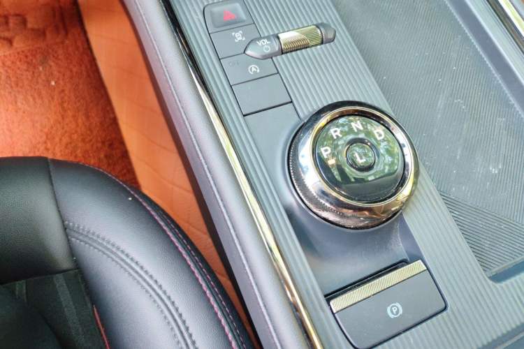 Used Ford Mondeo 2023 EcoBoost 245 Luxury Model Gear Lever
