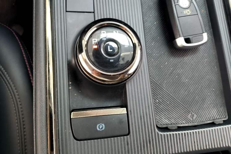Used Ford Mondeo 2023 EcoBoost 180 Luxury Model Gear Lever