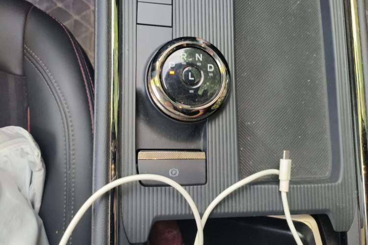 Used Ford Mondeo 2023 EcoBoost 180 Comfort Model Gear Lever