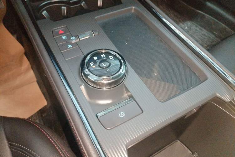 Used Ford Mondeo 2023 EcoBoost 245 Luxury Model Gear Lever