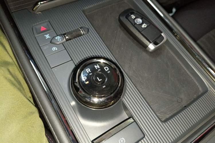 Used Ford Mondeo 2023 EcoBoost 245 Luxury Model Gear Lever