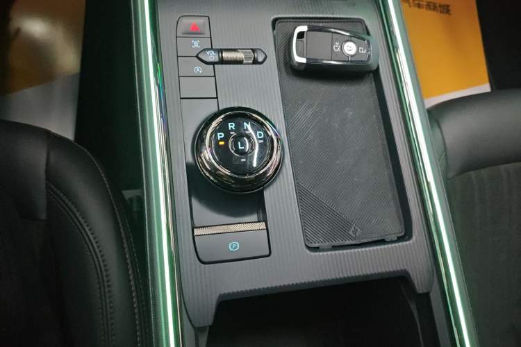 Used Ford Mondeo 2023 EcoBoost 245 Luxury Model Gear Lever