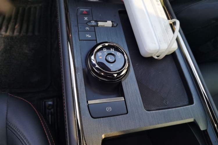 Used Ford Mondeo 2023 EcoBoost 245 Ultimate Model Gear Lever