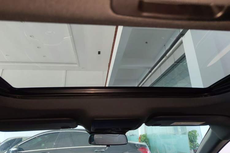 Used Ford Mondeo 2023 EcoBoost 180 Comfort Model Headliner
