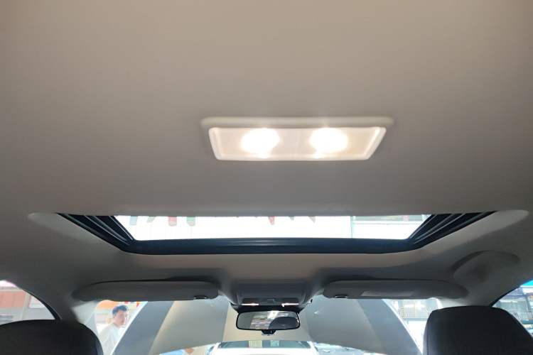 Used Ford Mondeo 2023 EcoBoost 245 Luxury Model Headliner