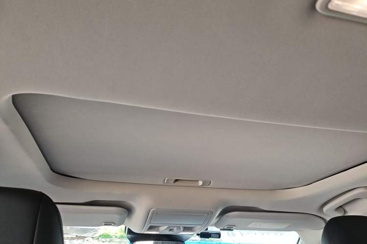 Used Ford Mondeo 2023 EcoBoost 245 Luxury Model Headliner
