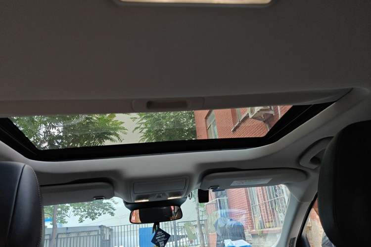 Used Ford Mondeo 2023 EcoBoost 245 Luxury Model Headliner