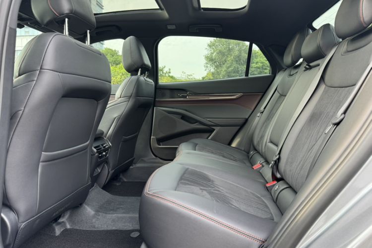 Used Ford Mondeo 2023 EcoBoost 245 Ultimate Model Interior 1