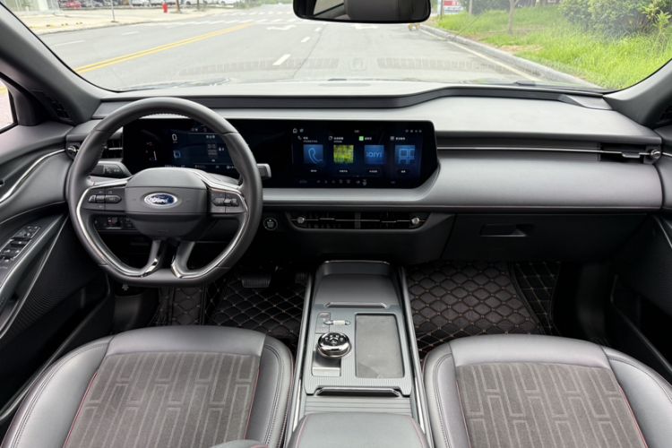 Used Ford Mondeo 2023 EcoBoost 180 Comfort Model Interior 1