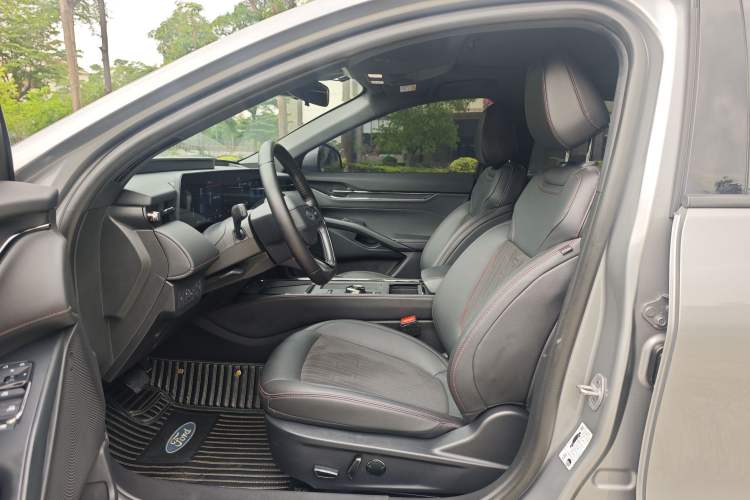 Used Ford Mondeo 2023 EcoBoost 180 Comfort Model Interior 2