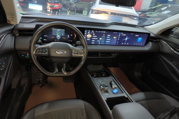 Used Ford Mondeo 2023 EcoBoost 180 Luxury Model Interior 2