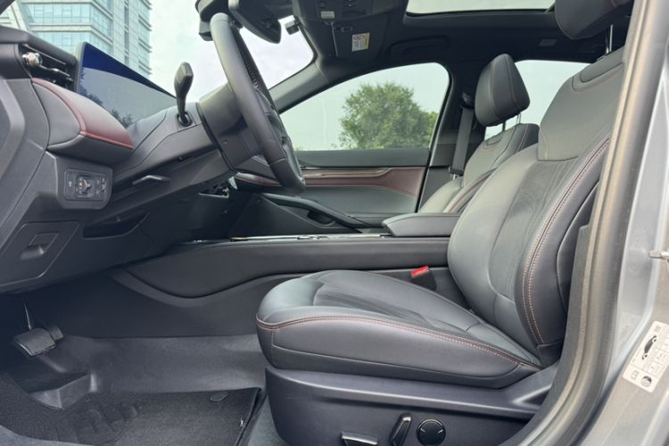 Used Ford Mondeo 2023 EcoBoost 245 Ultimate Model Interior 3