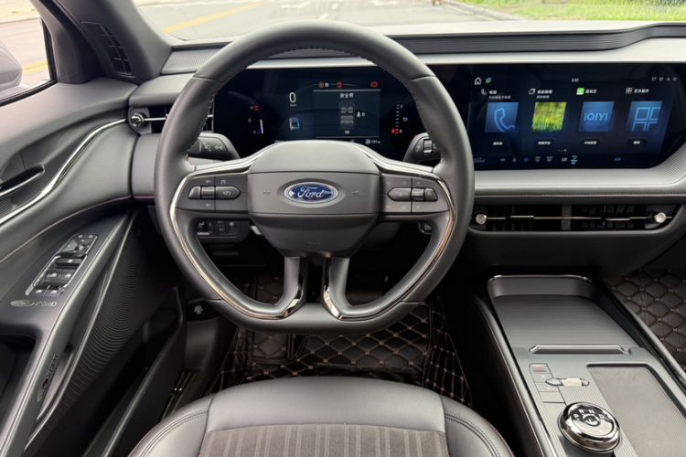 Used Ford Mondeo 2023 EcoBoost 180 Comfort Model Interior 3
