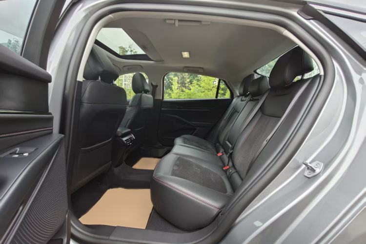 Used Ford Mondeo 2023 EcoBoost 245 Luxury Model Interior 6