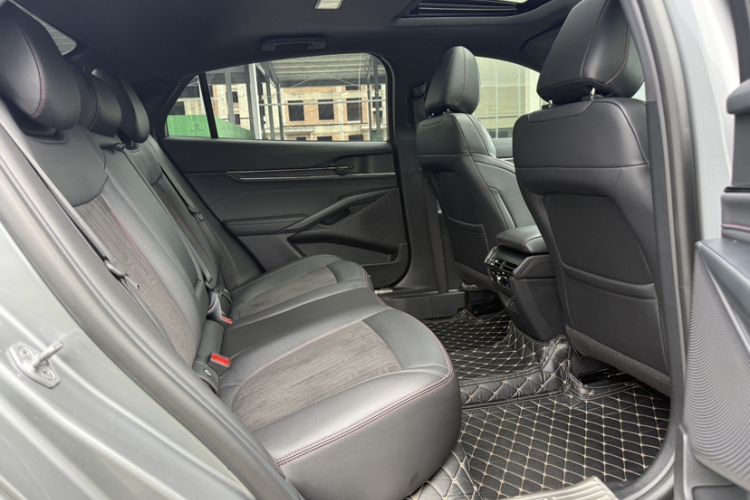 Used Ford Mondeo 2023 EcoBoost 180 Comfort Model Interior 9