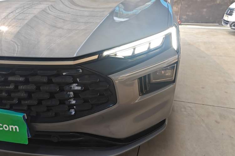 Used Ford Mondeo 2023 EcoBoost 245 Luxury Model Left Front Headlight
