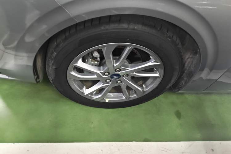 Used Ford Mondeo 2023 EcoBoost 180 Luxury Model Left Front Wheel Hub