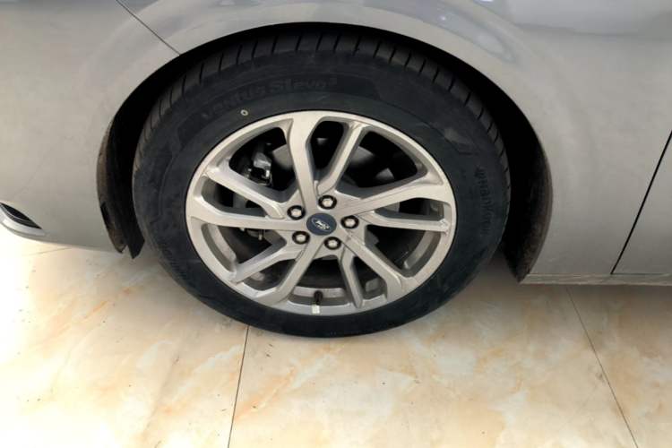 Used Ford Mondeo 2023 EcoBoost 180 Luxury Model Left Front Wheel Hub
