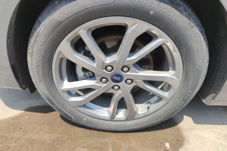 Used Ford Mondeo 2023 EcoBoost 245 Luxury Model Left Front Wheel Hub