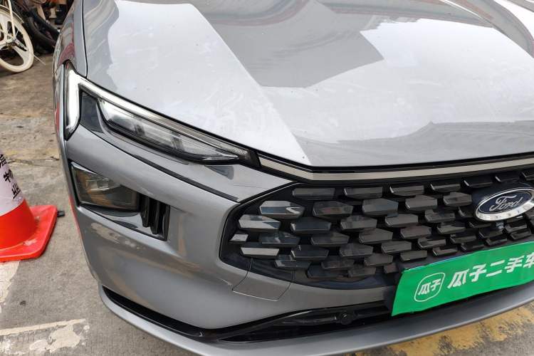 Used Ford Mondeo 2023 EcoBoost 245 Luxury Model Right Front Headlight