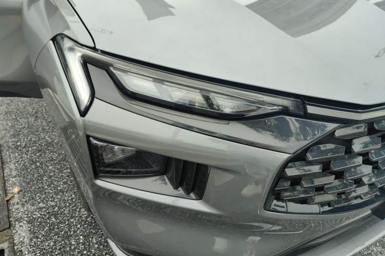 Used Ford Mondeo 2023 EcoBoost 180 Comfort Model Right Front Headlight