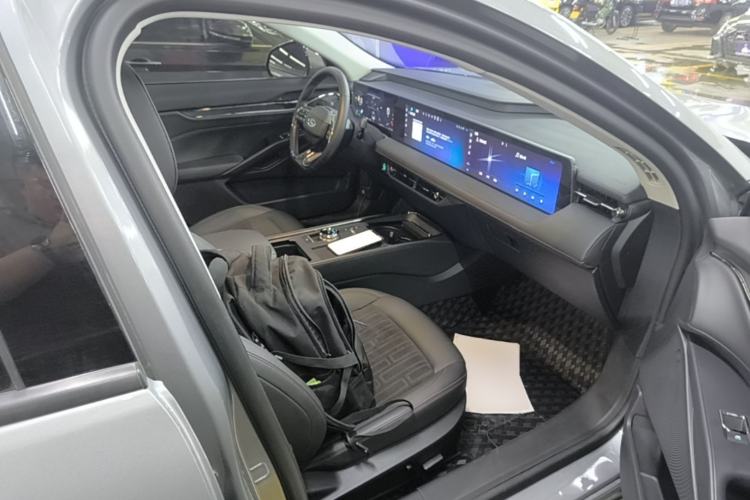 Used Ford Mondeo 2023 EcoBoost 180 Luxury Model Right Front Seat