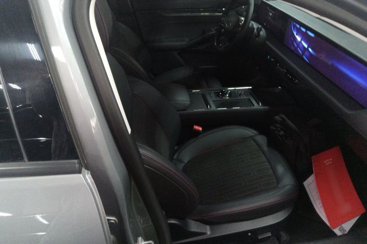 Used Ford Mondeo 2023 EcoBoost 180 Luxury Model Right Front Seat
