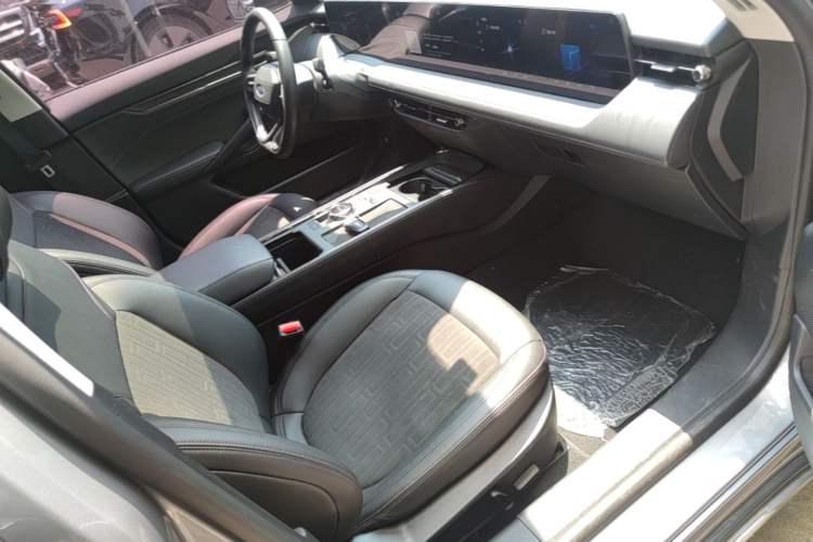 Used Ford Mondeo 2023 EcoBoost 245 Luxury Model Right Front Seat