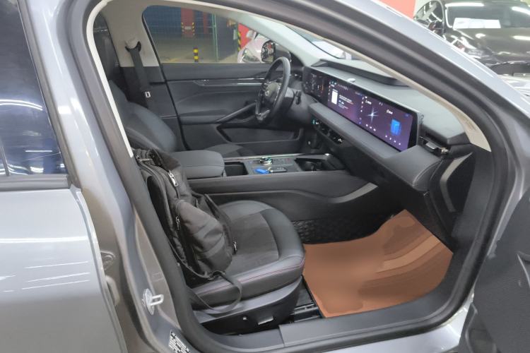 Used Ford Mondeo 2023 EcoBoost 180 Luxury Model Right Front Seat