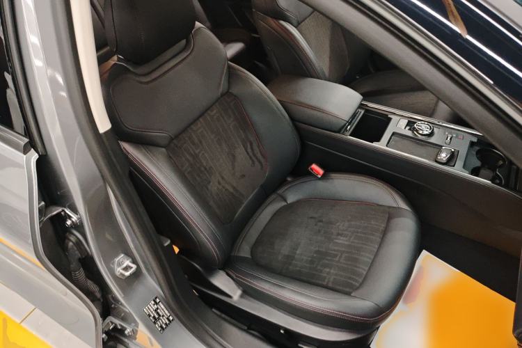 Used Ford Mondeo 2023 EcoBoost 245 Luxury Model Right Front Seat