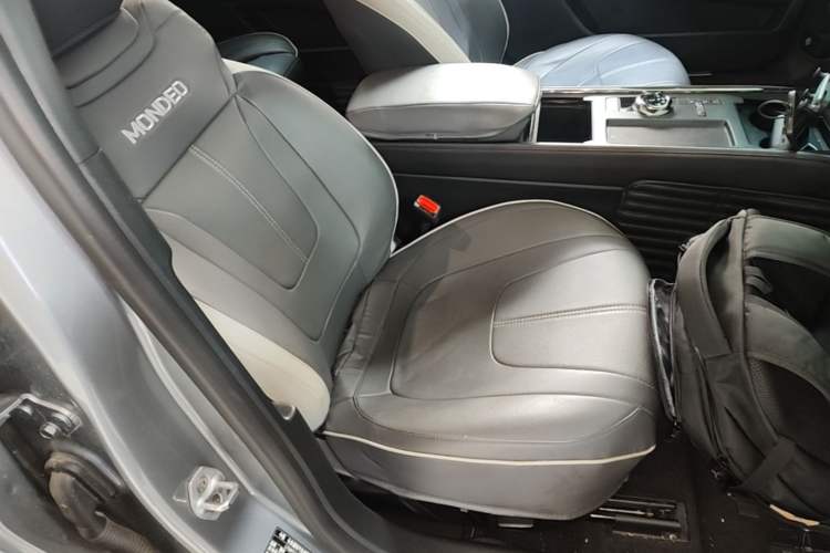 Used Ford Mondeo 2023 EcoBoost 180 Comfort Model Right Front Seat