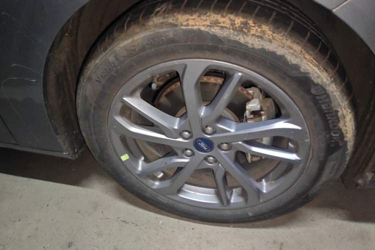 Used Ford Mondeo 2023 EcoBoost 180 Luxury Model Right Front Wheel Hub