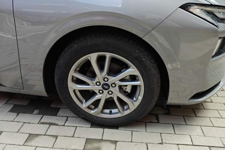 Used Ford Mondeo 2023 EcoBoost 245 Luxury Model Right Front Wheel Hub