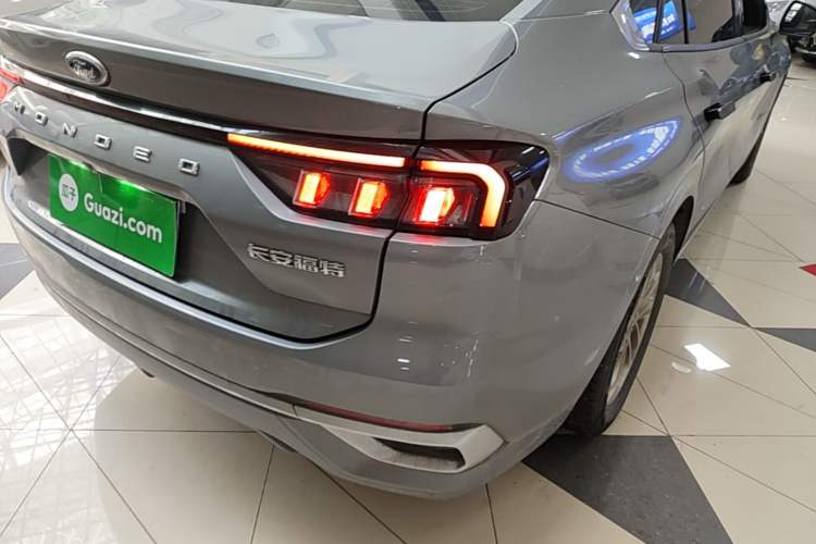 Used Ford Mondeo 2023 EcoBoost 180 Comfort Model Right Rear Taillight