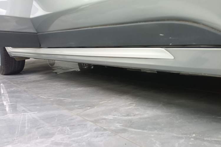 Used Ford Mondeo 2023 EcoBoost 180 Comfort Model Right Side Sill