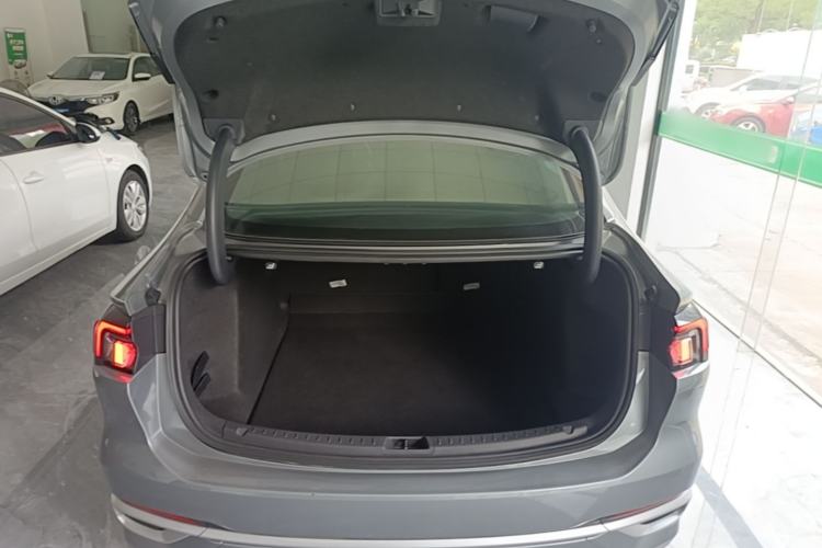 Used Ford Mondeo 2023 EcoBoost 180 Comfort Model Trunk
